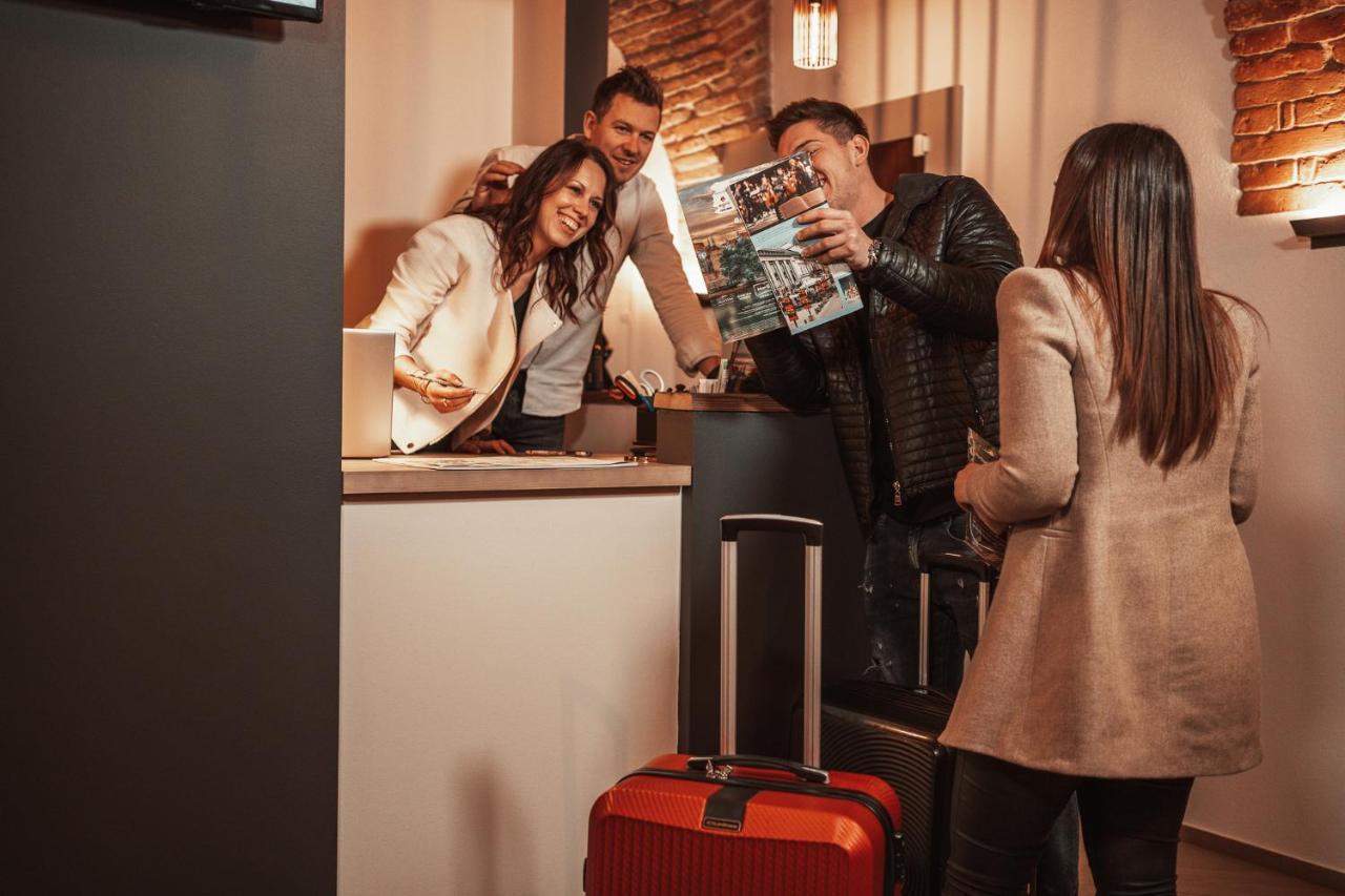 Gentry11 Rooms&More Maribor Ngoại thất bức ảnh